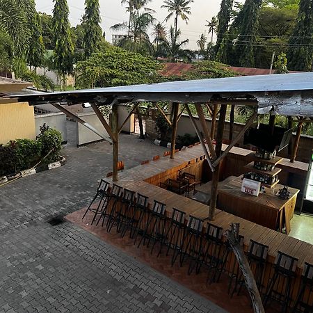 A Pousada K27 Premier Backpackers Dar es Salaam Exterior foto