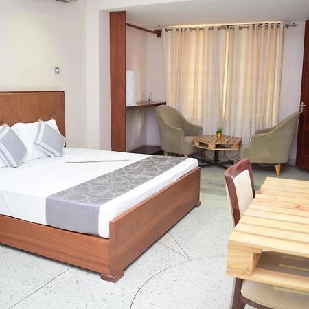 A Pousada K27 Premier Backpackers Dar es Salaam Exterior foto