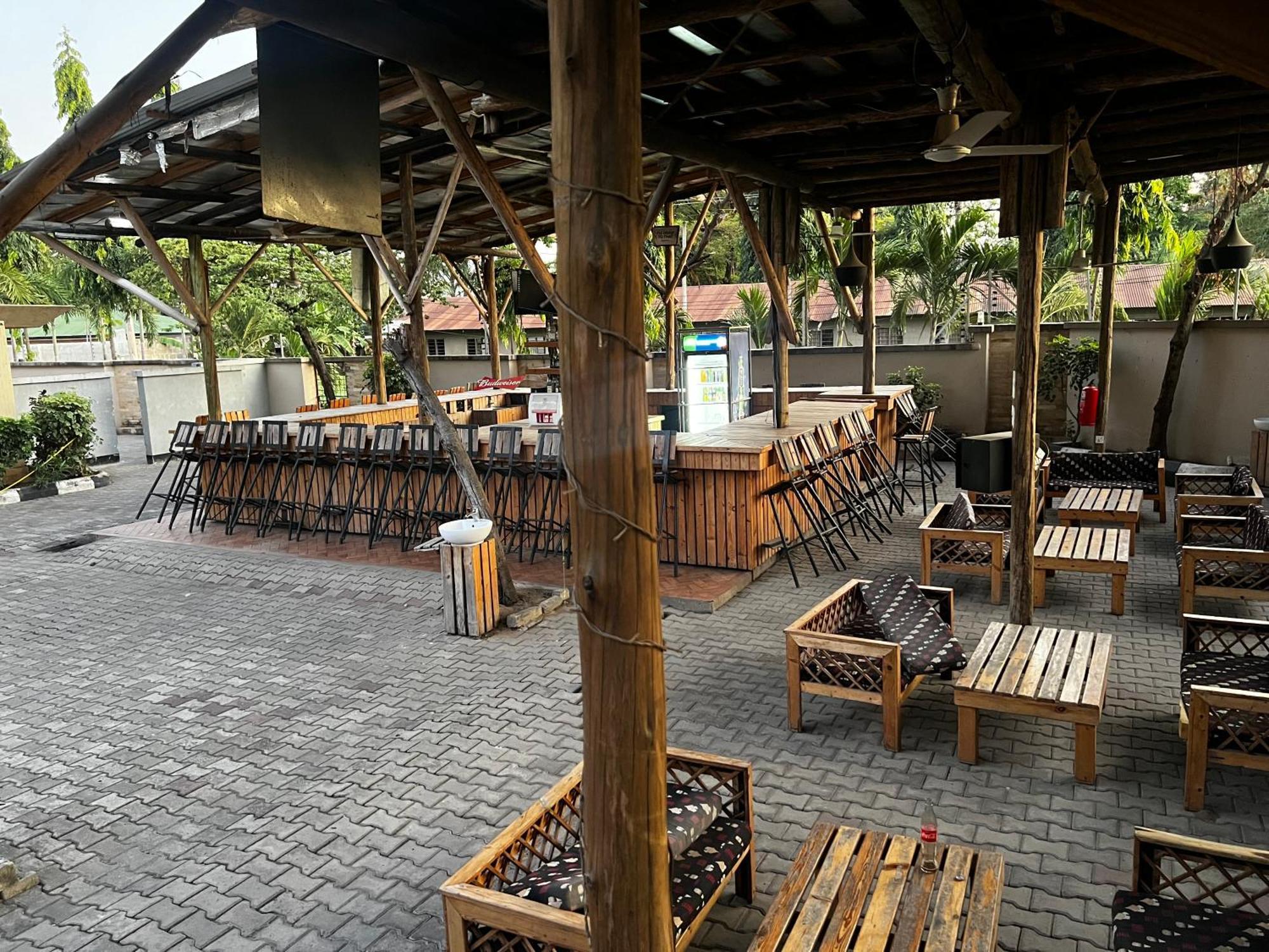 A Pousada K27 Premier Backpackers Dar es Salaam Exterior foto