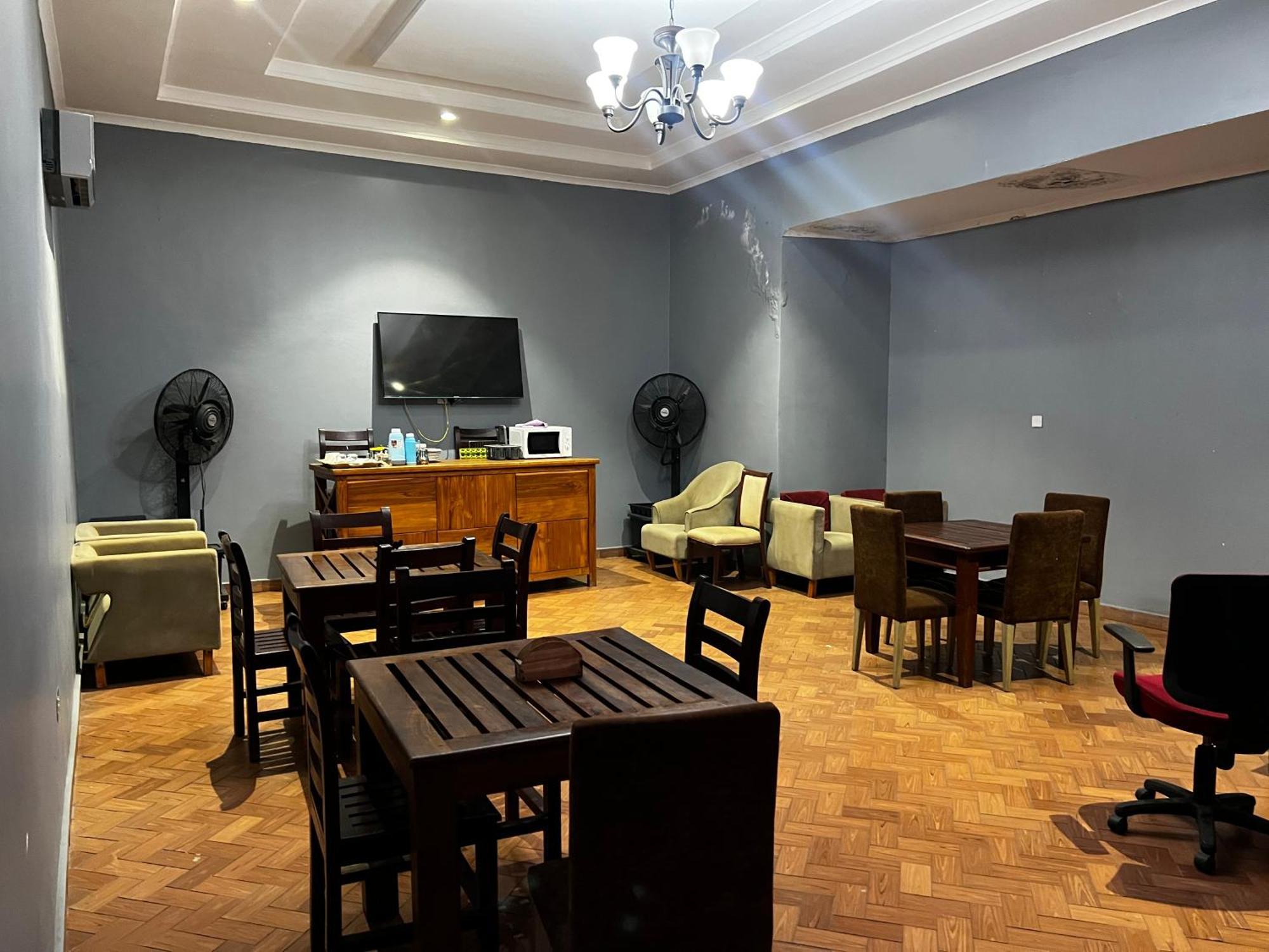 A Pousada K27 Premier Backpackers Dar es Salaam Exterior foto