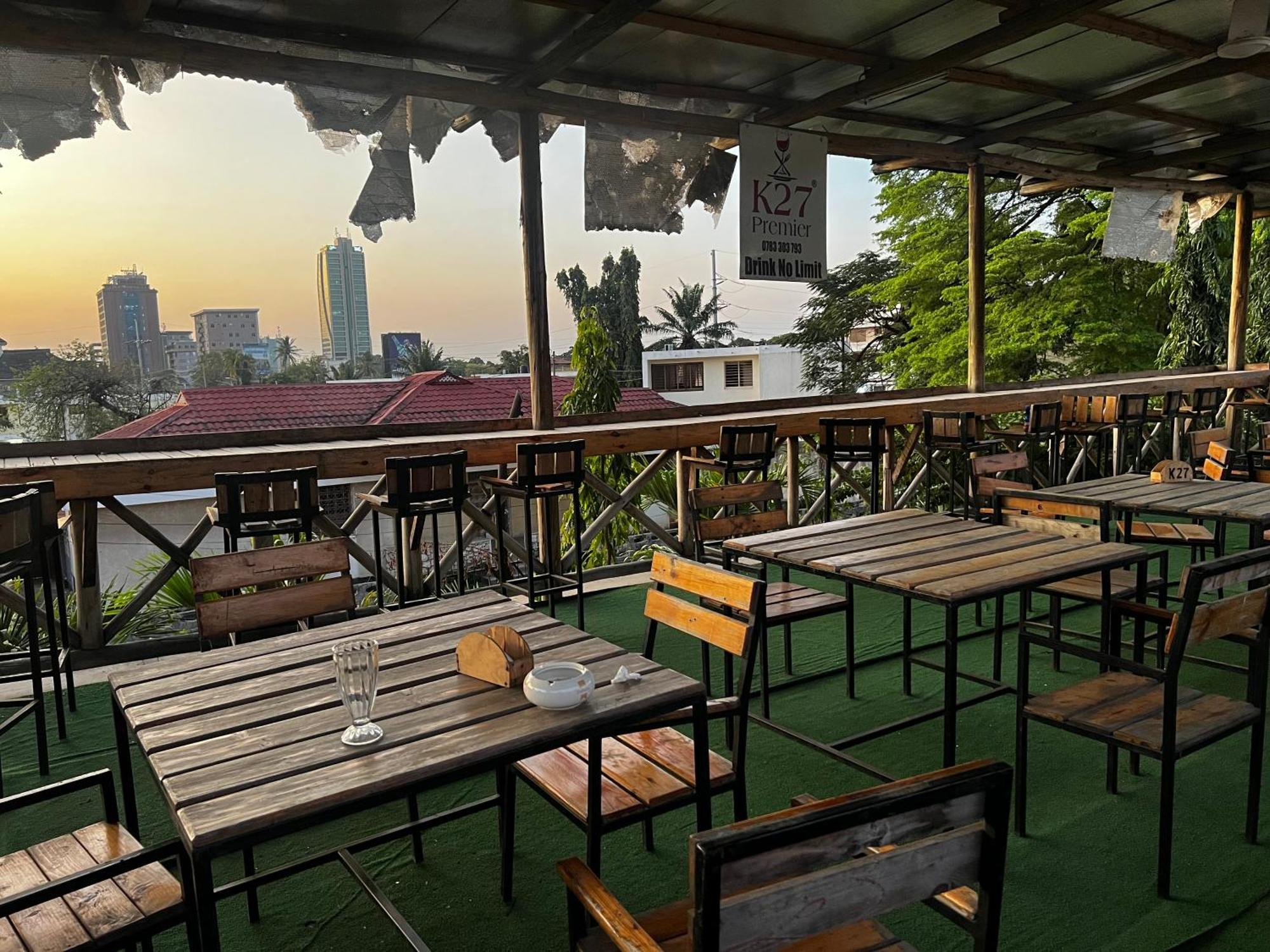 A Pousada K27 Premier Backpackers Dar es Salaam Exterior foto