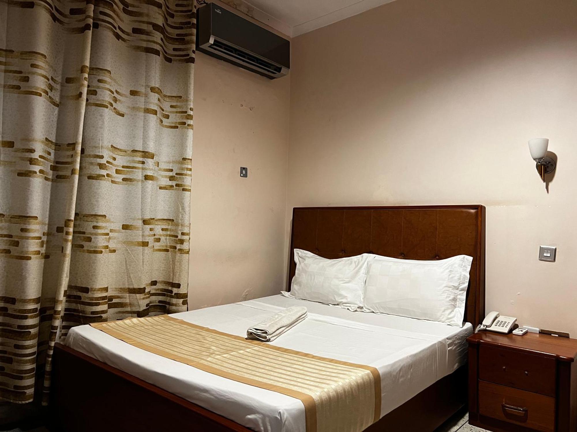 A Pousada K27 Premier Backpackers Dar es Salaam Exterior foto
