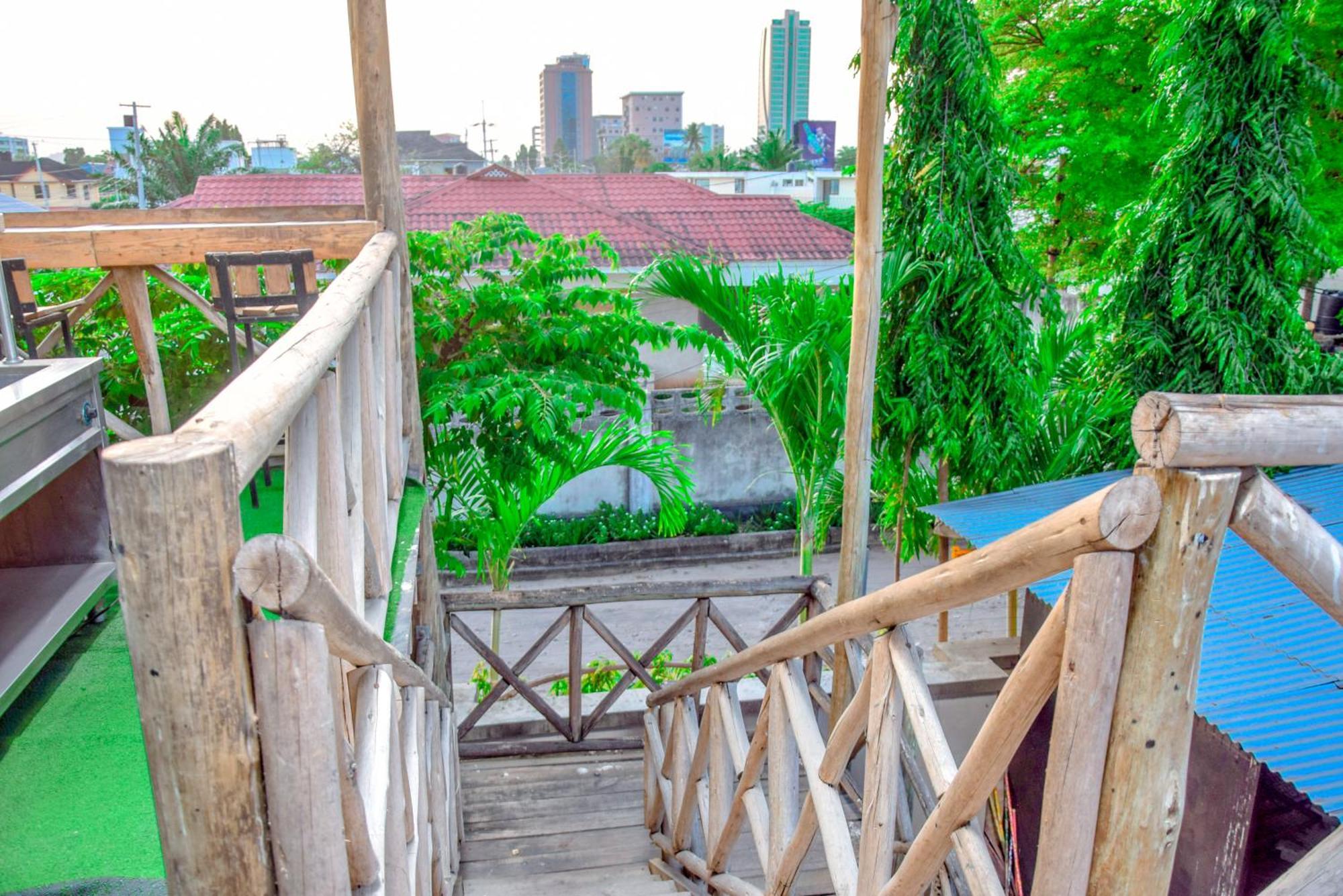 A Pousada K27 Premier Backpackers Dar es Salaam Exterior foto