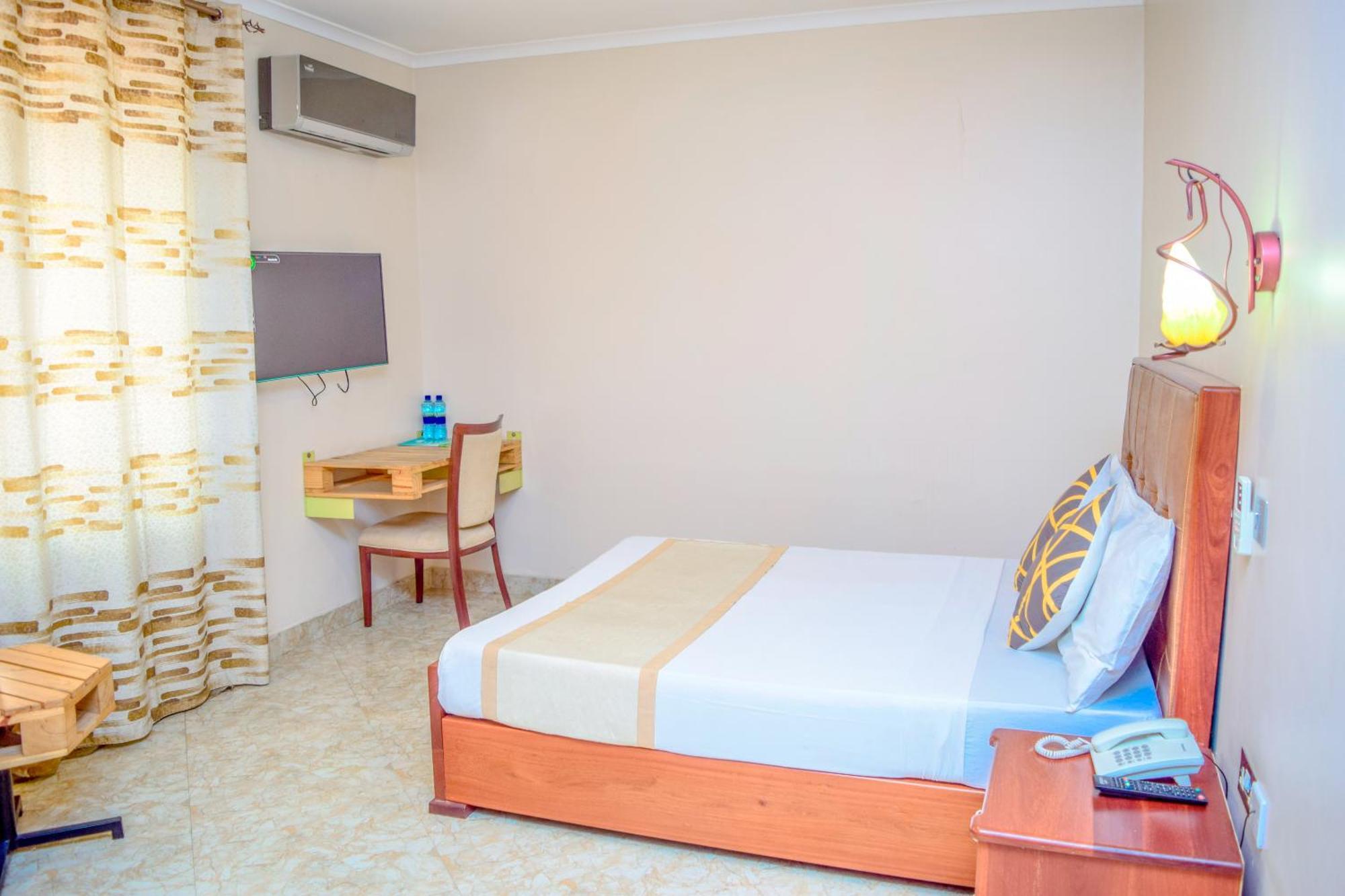 A Pousada K27 Premier Backpackers Dar es Salaam Exterior foto