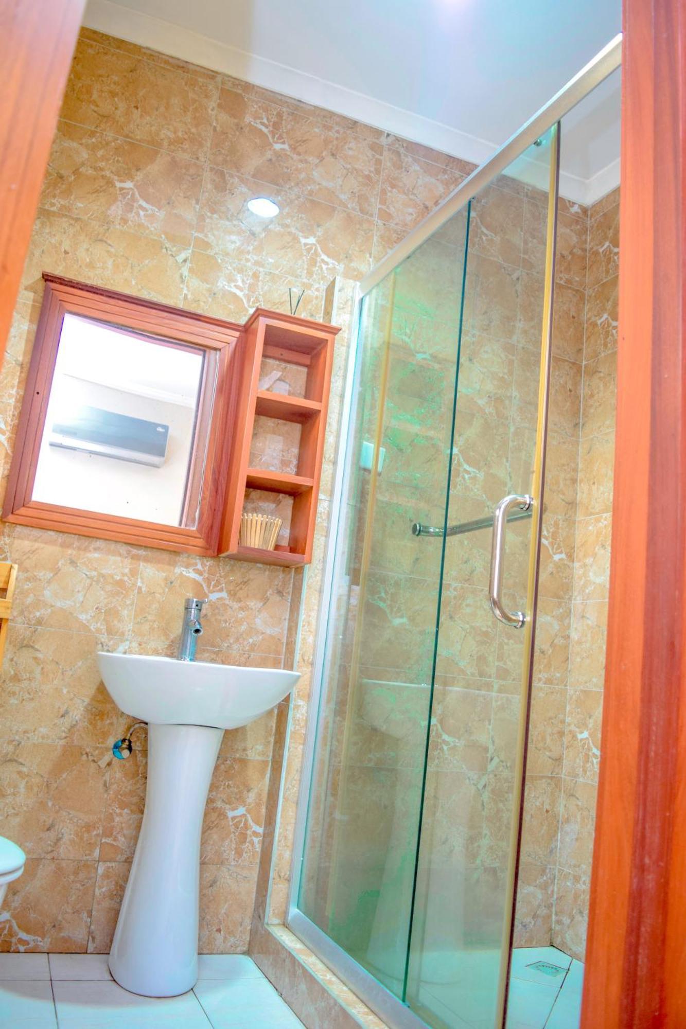 A Pousada K27 Premier Backpackers Dar es Salaam Exterior foto